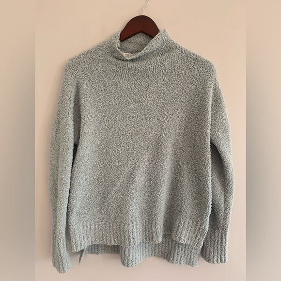 30. Size sm soft Workshop Sweater - Picture 2 of 3